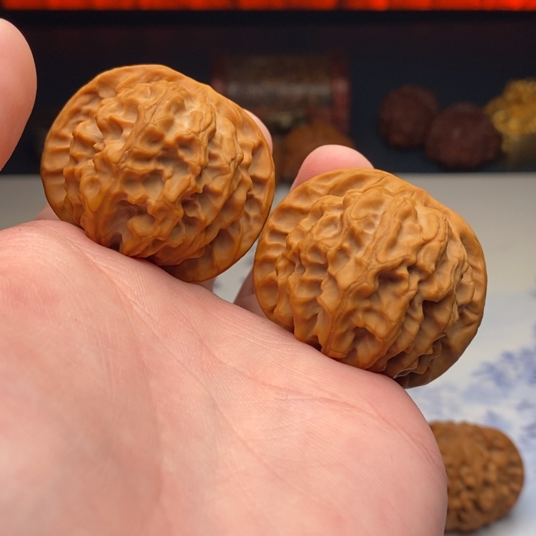 文玩核桃把件42龙鳞