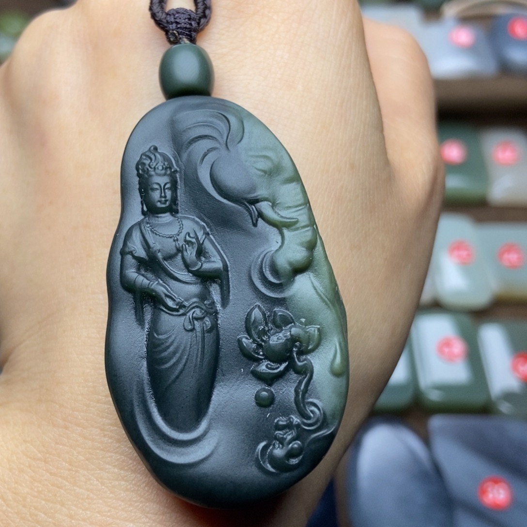 和田玉未镶嵌颈饰