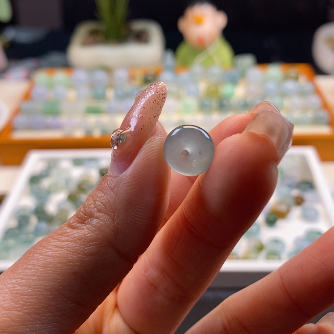 翡翠散珠天然翡翠冰蓝10,1×4.5