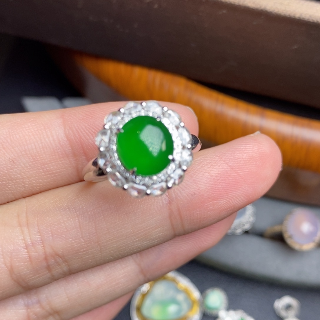 翡翠戒指18K金镶嵌18Ｋ金蛋面戒指