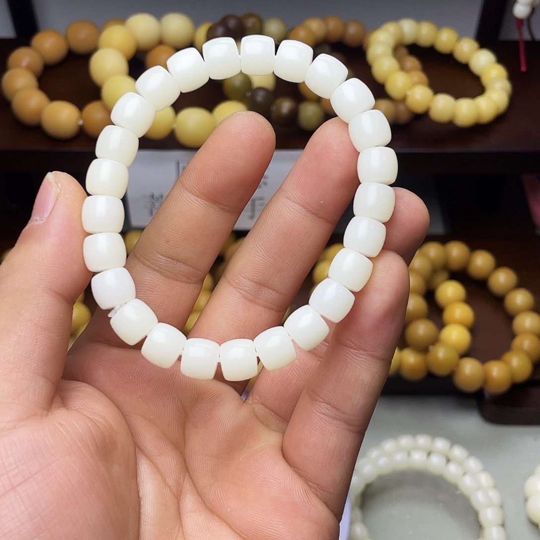 娇***妻吊坠菩提根/象牙果