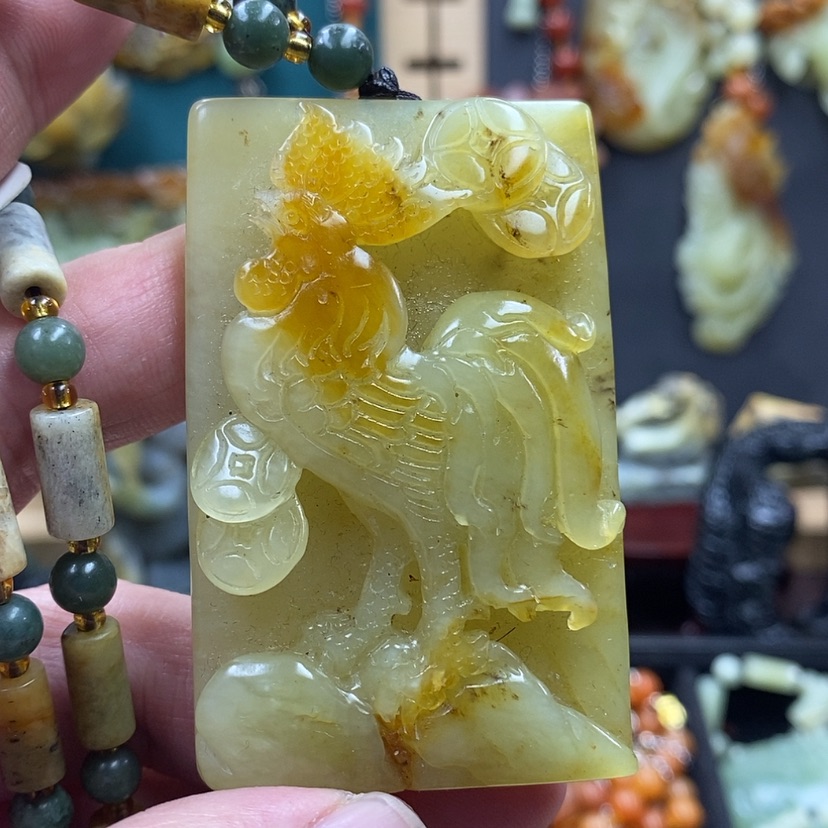 【闪购商品】蛇纹石玉吊坠未镶嵌