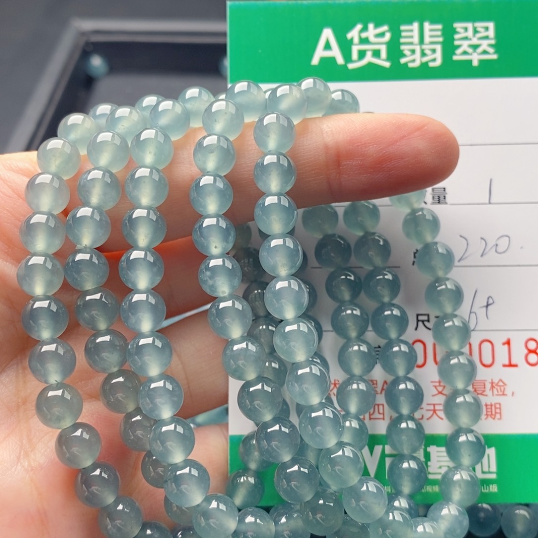 翡翠未镶嵌手链多样性发其一