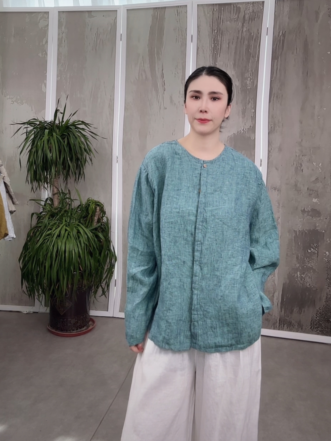 （孔雀蓝）雨露汉麻百搭显瘦袖口风琴褶工艺衬衫女XHH 0157