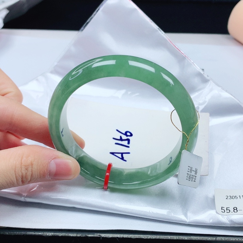 【闪购商品】翡翠手镯未镶嵌天然缅甸a货手镯55+