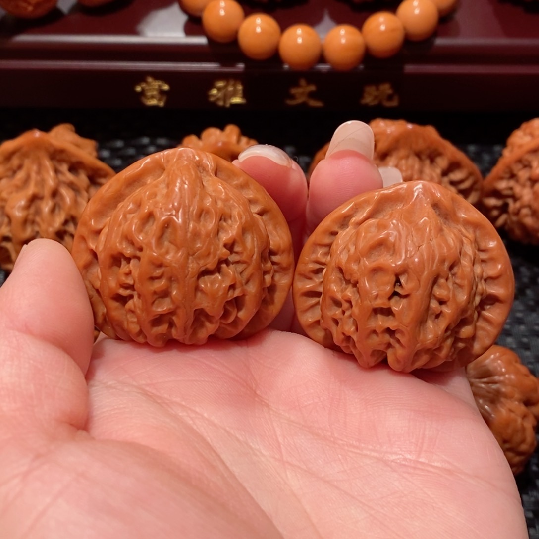 文玩核桃把件宫灯