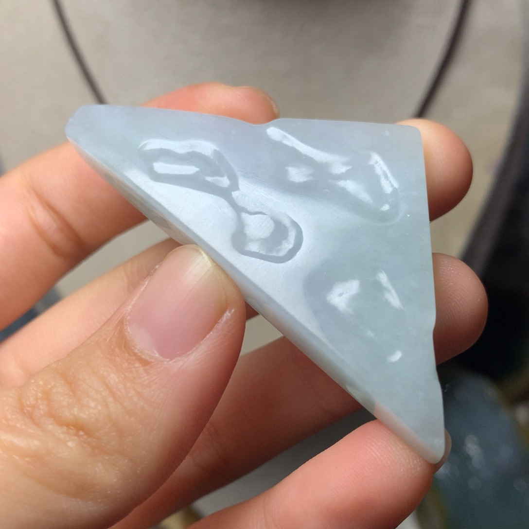 翡翠颈饰未镶嵌吊坠