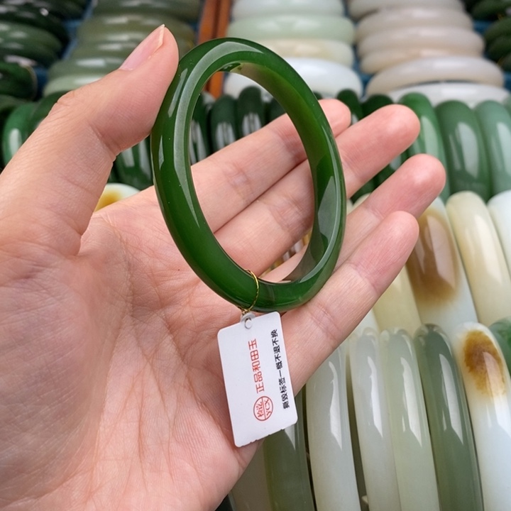 和田玉手镯未镶嵌和田玉碧玉正装手镯