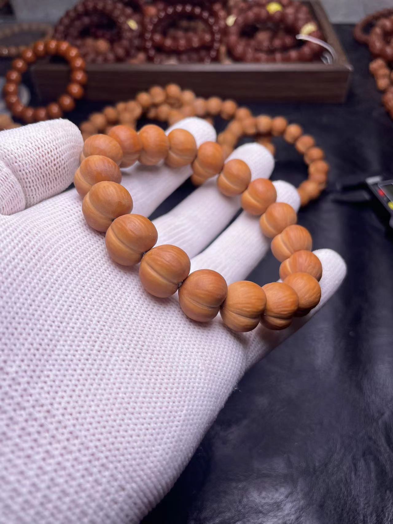 猴头核桃屁桃桃心单圈手串磨砂款原皮原色手工雕刻文玩手串