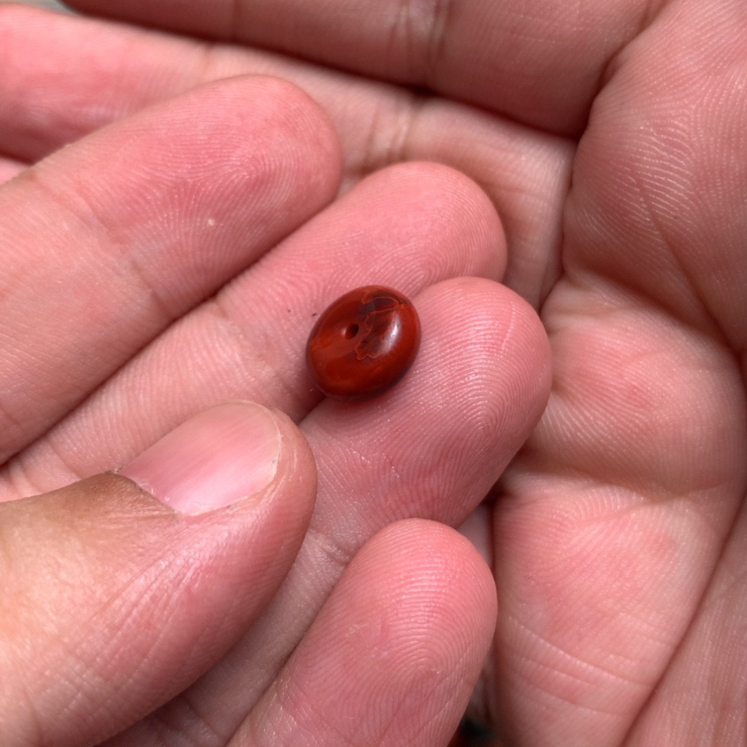 九***人南红玛瑙未镶嵌扣子