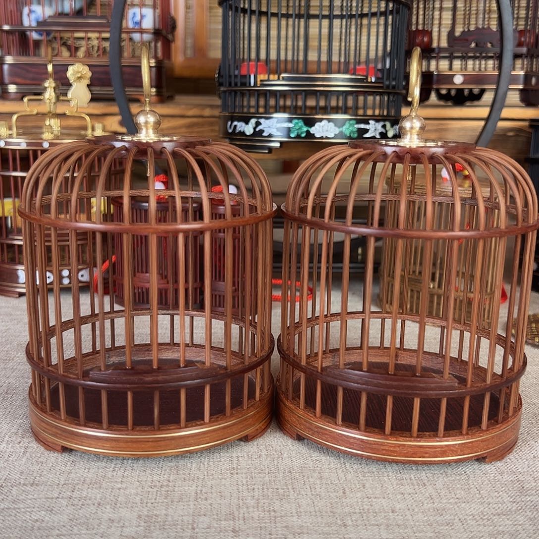 诸***家瑕疵红檀木圆笼两个，无售后