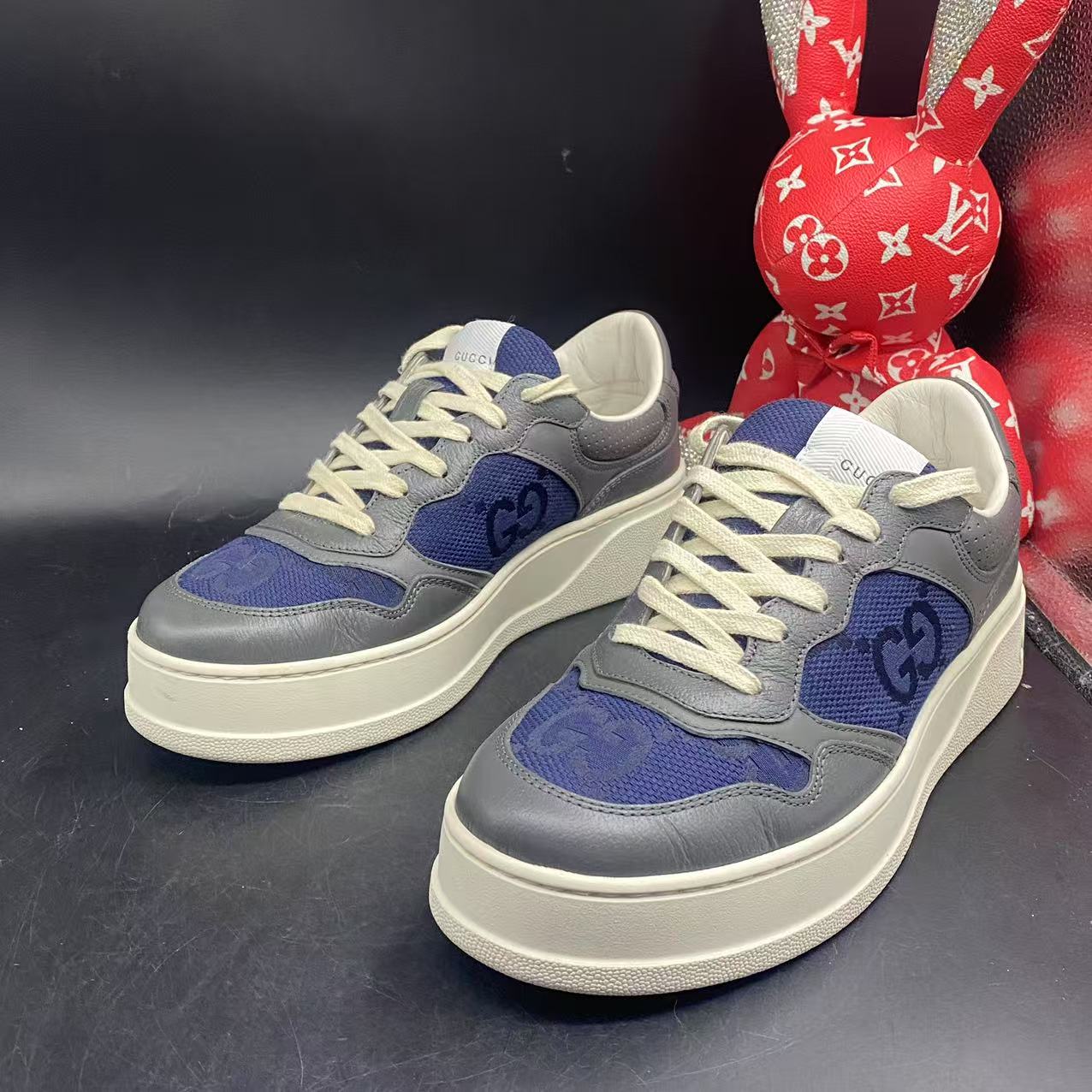 95新 GUCCI/古驰 【聚星优选】潮鞋藏蓝色饼干鞋40欧码jdf102