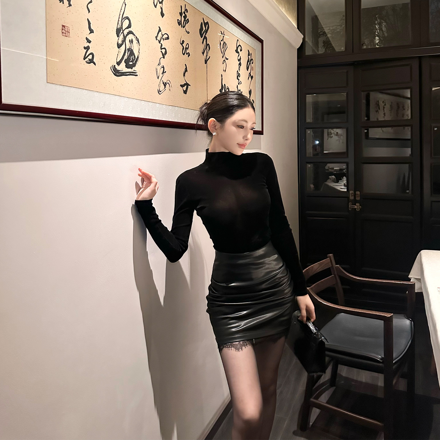 SX善喜黑色高领丝绒上衣女复古高级感气质紧身长袖内搭打底衫T恤