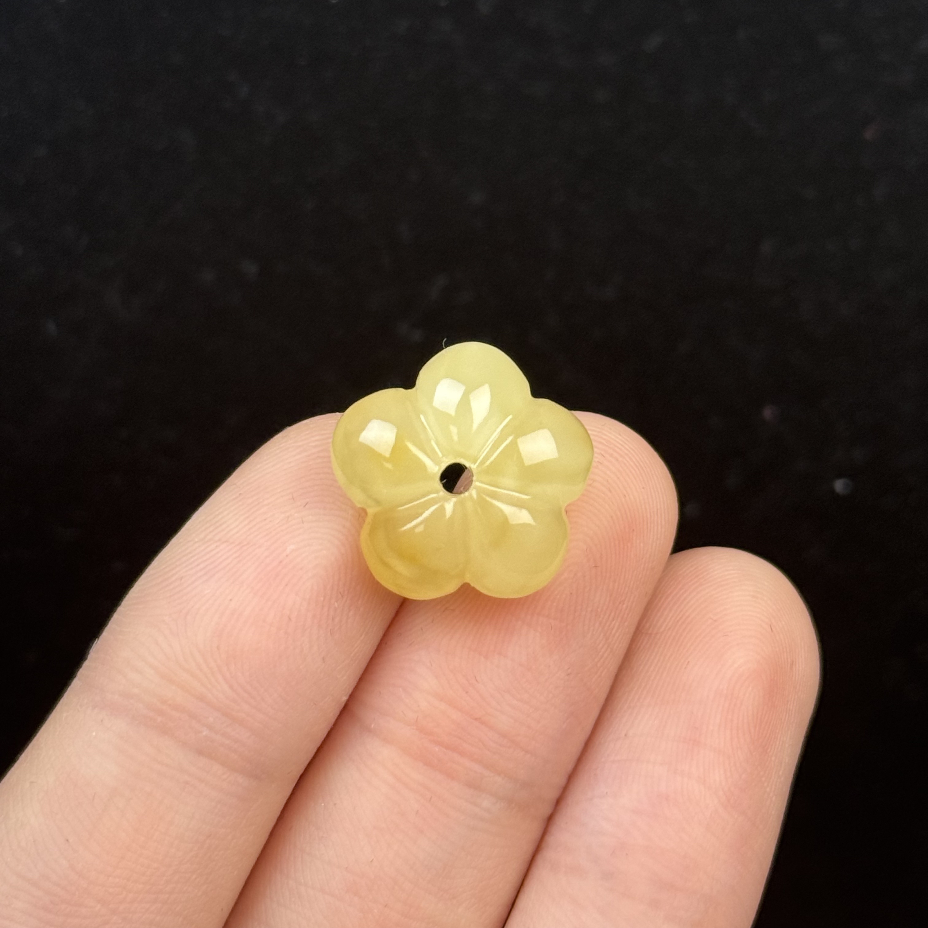 K9282天然原矿 蜜蜡小花 16.6*8.8mm支持复检假一罚十