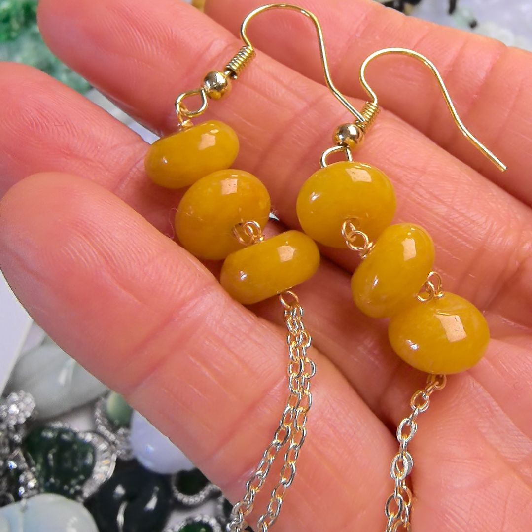 翡翠颈饰未镶嵌耳沟