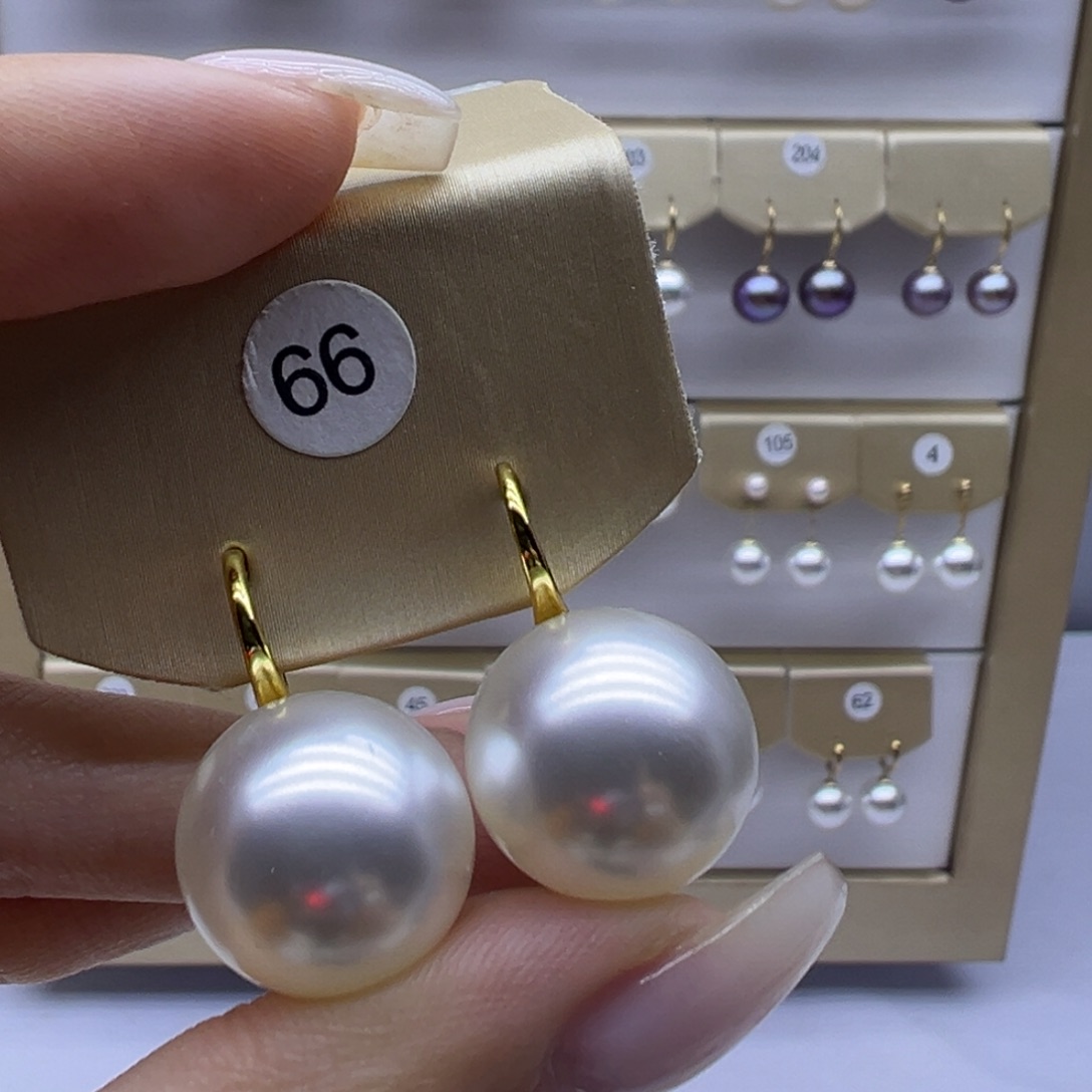 淡水珍珠18K金镶嵌耳饰