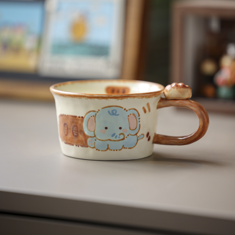 @H1005奶油杏子面包系列卡通小象立体把手杯