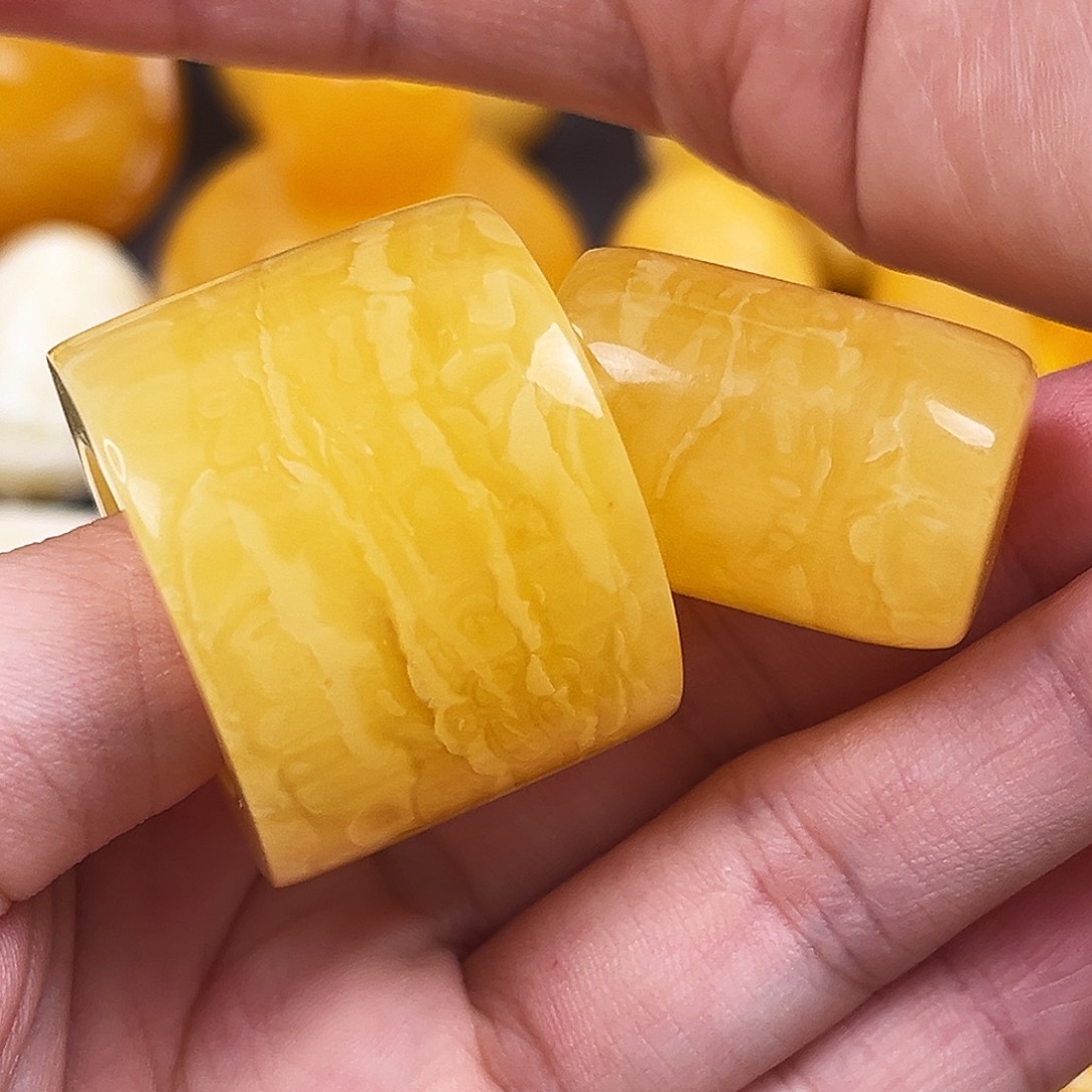 蜜蜡裸石未镶嵌扳指