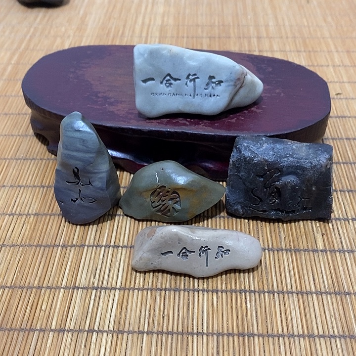 玩***志原石雕刻工艺品手把摆件