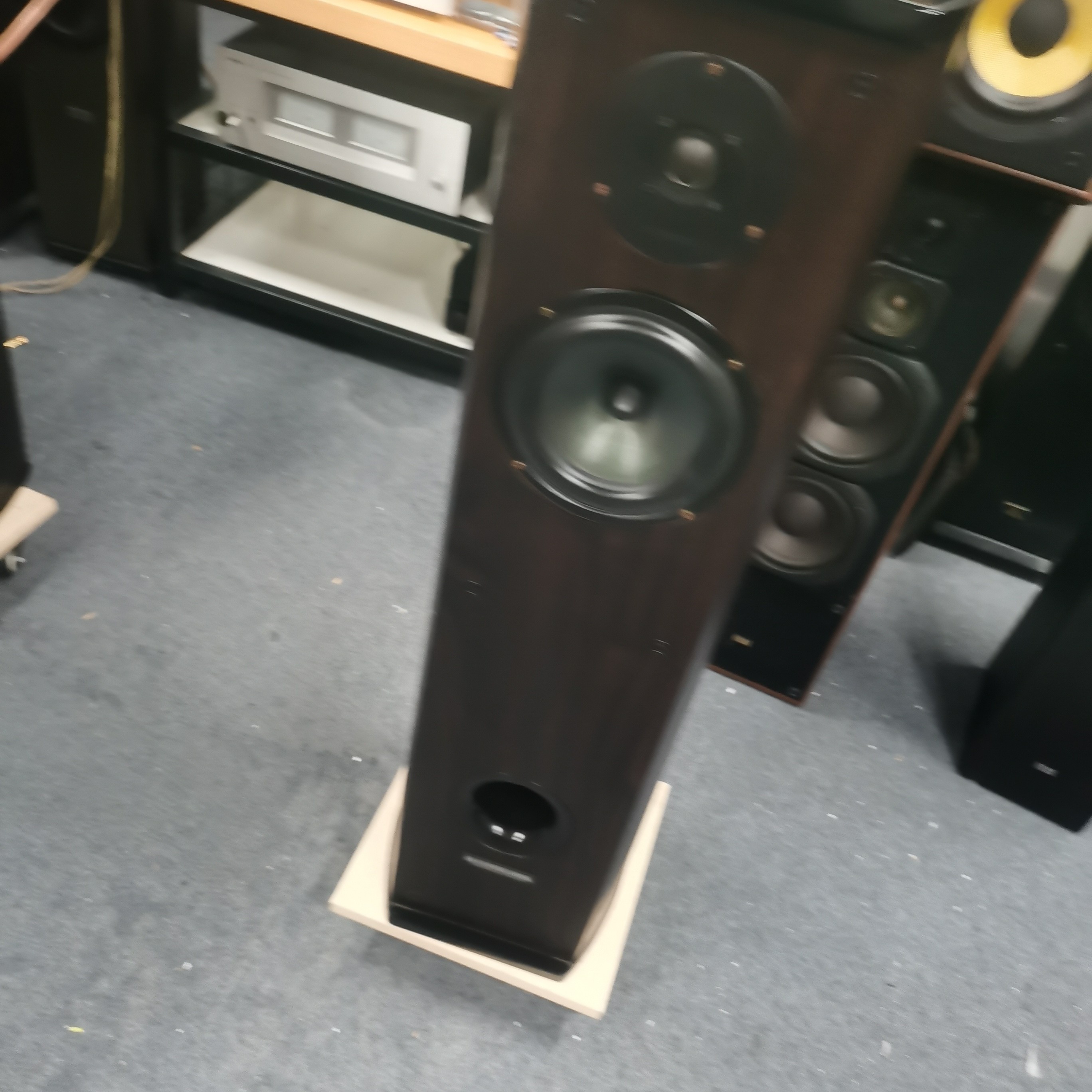 HW6.5寸落地音响一对不包邮