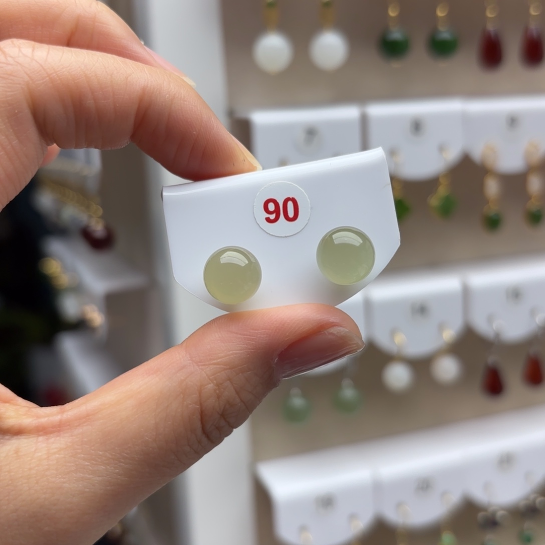 和田玉18K金镶嵌耳饰