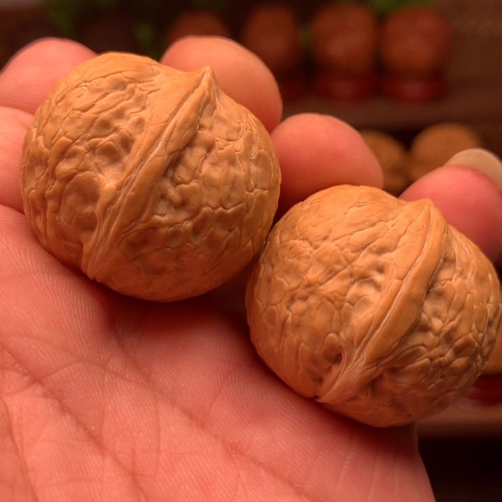 文玩核桃吊坠蛇皮球