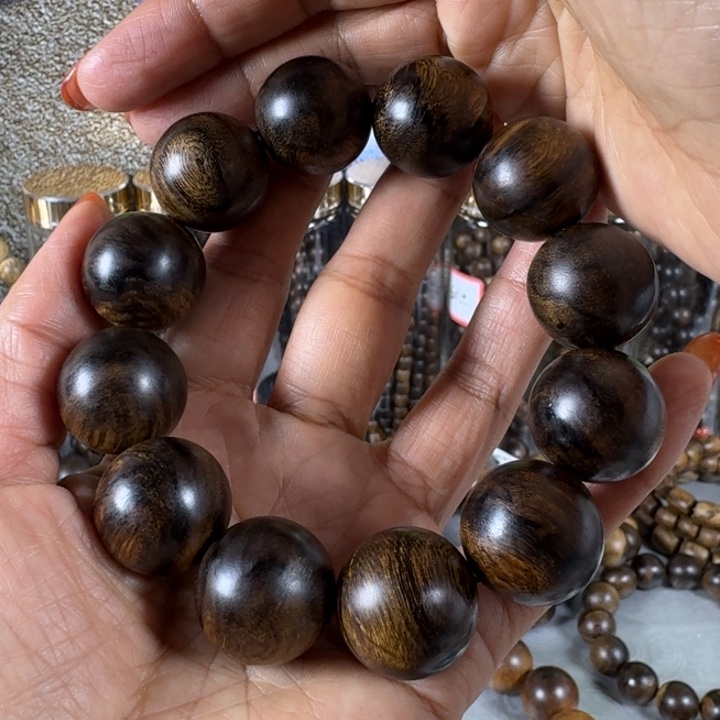 沉香手串佛*白棋虎纹瘤