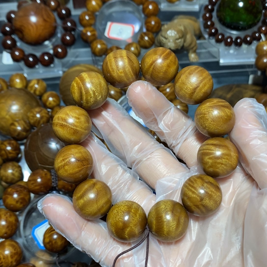 金丝楠木雕工艺品20