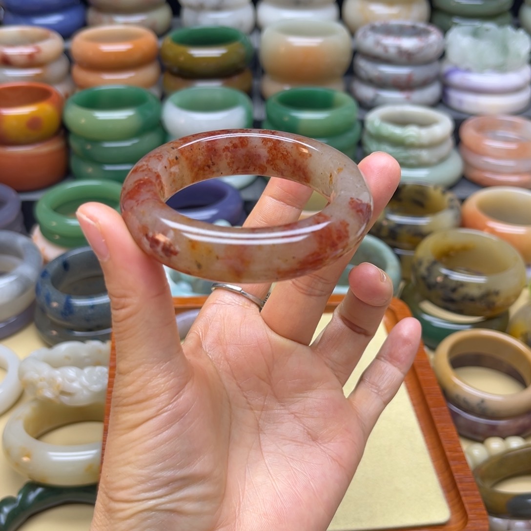 石英质玉手镯未镶嵌?*静