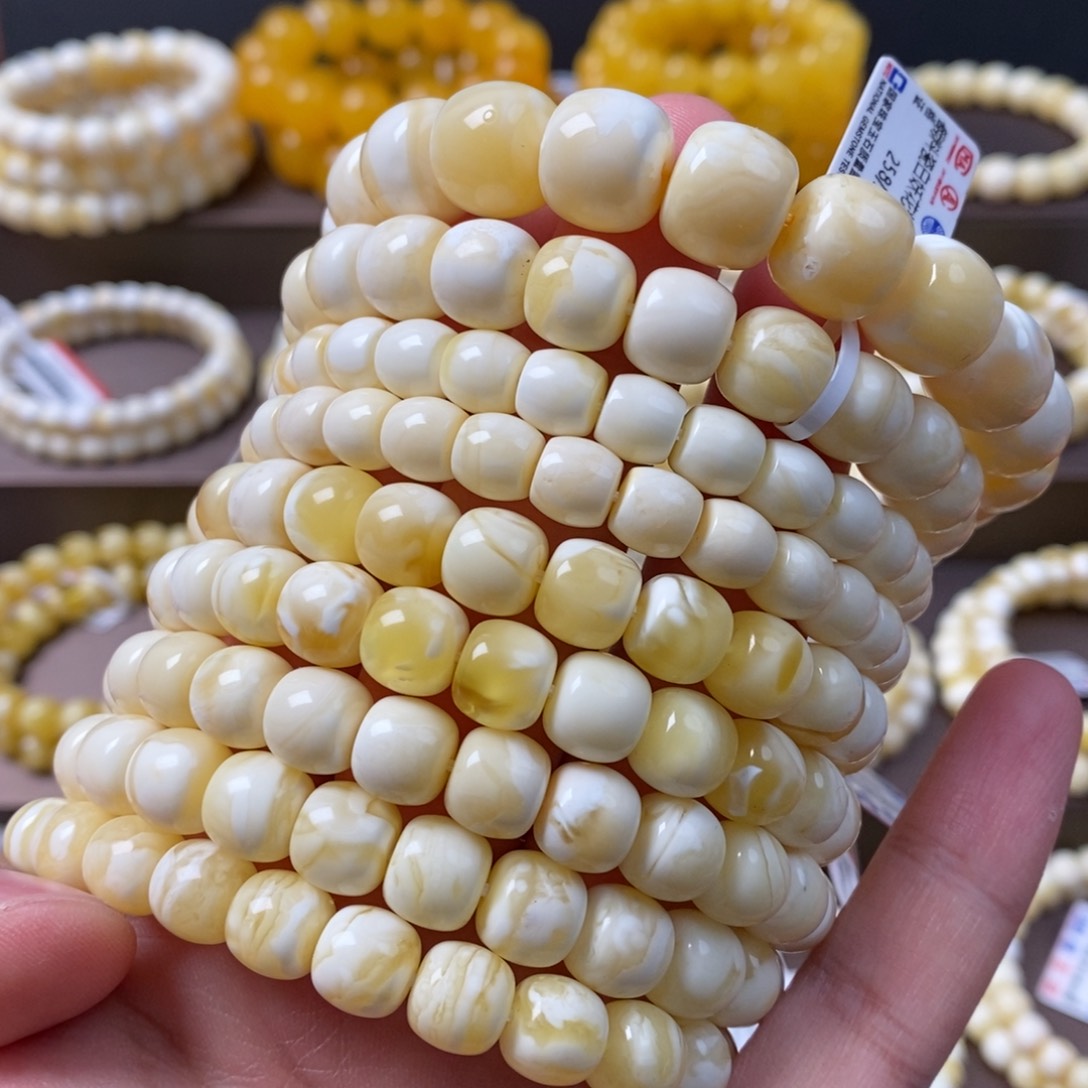 蜜蜡珠宝奇石未镶嵌