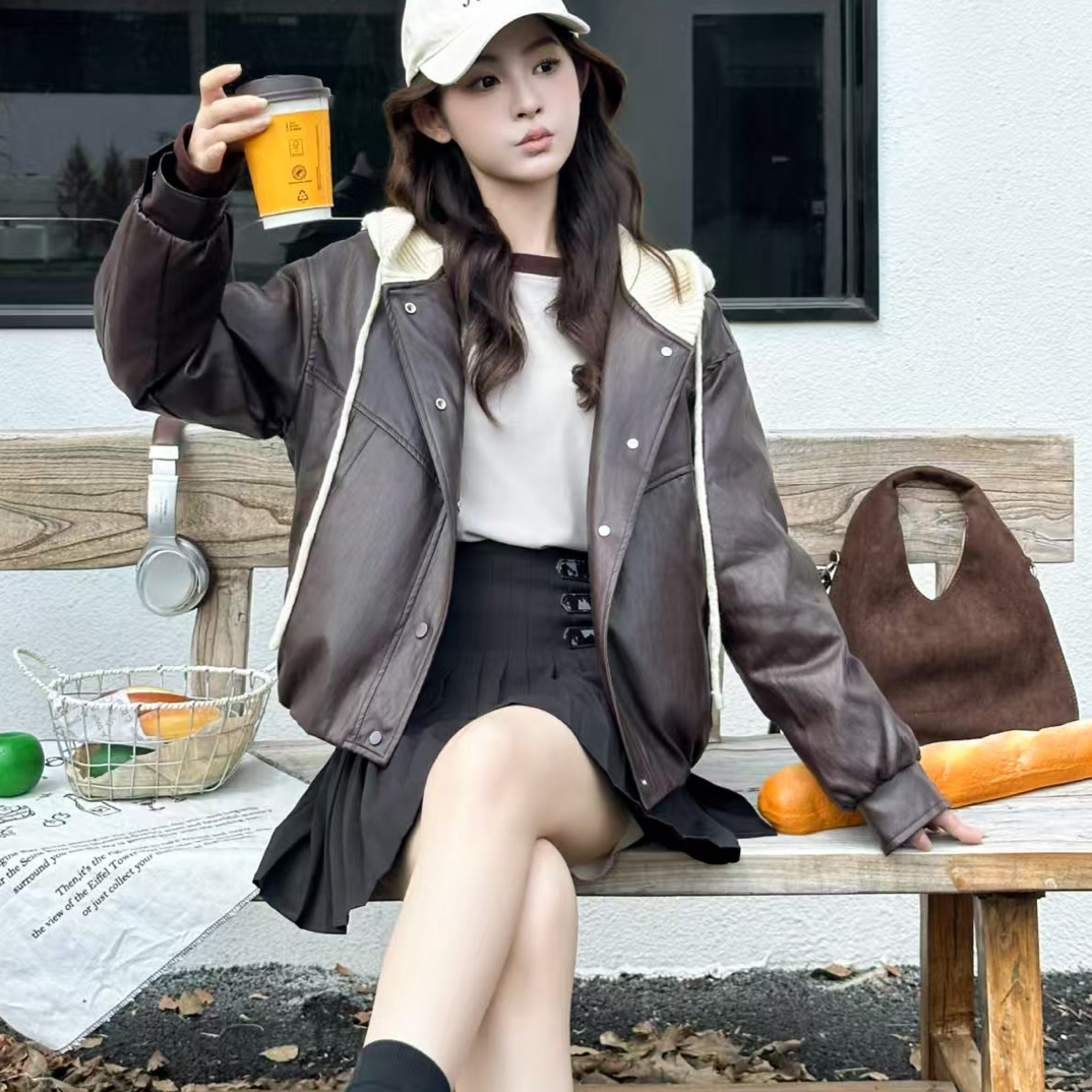 9321衣52针织拼接连帽pu皮女冬短款2025新款爆款洋气皮衣外套