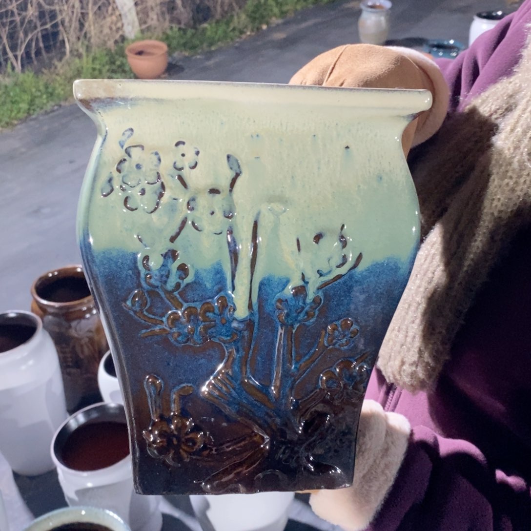 红陶口20高23～～～