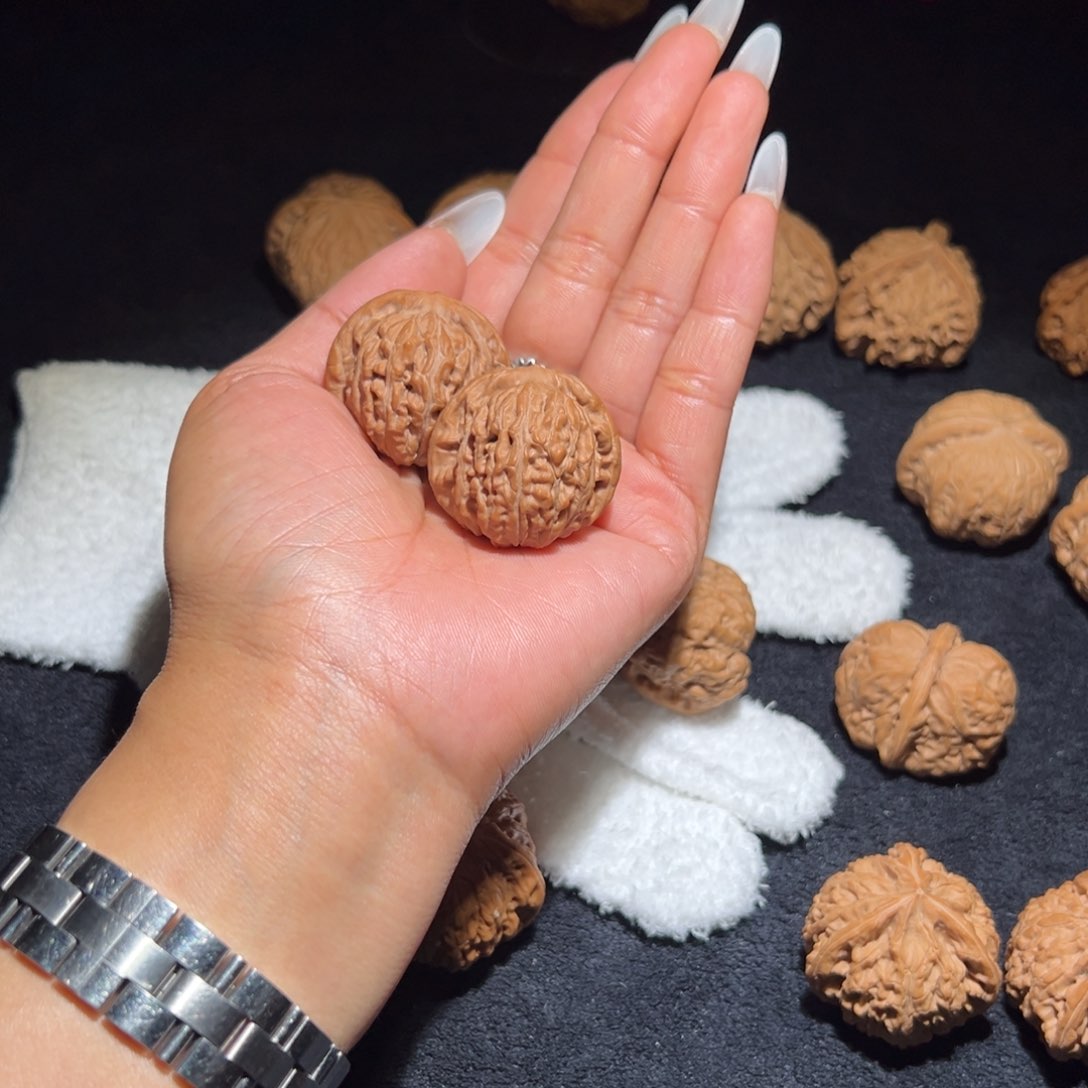 文玩核桃吊坠雨*汉高楼