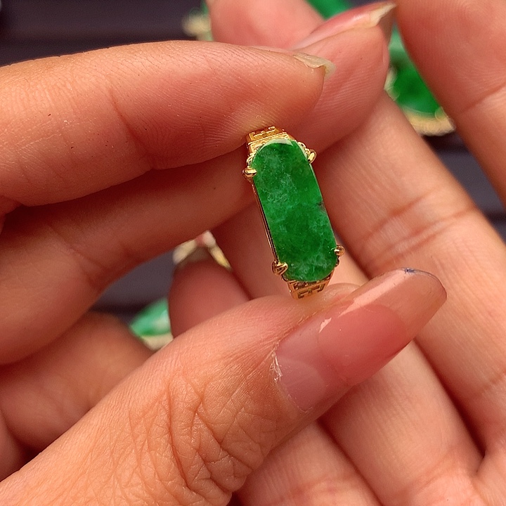 翡翠颈饰银S925镶嵌翡翠