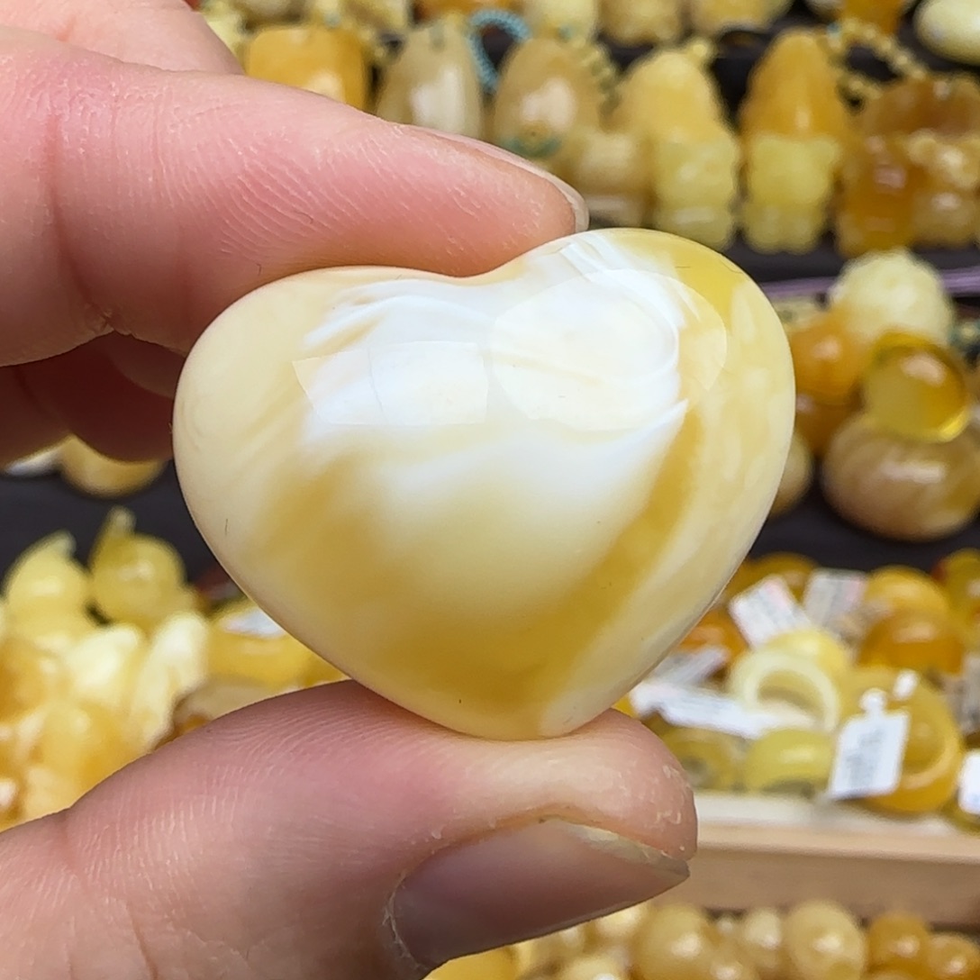 蜜蜡吊坠(不含链)未镶嵌天然俄料骨瓷白妖花蜜蜡爱心吊坠