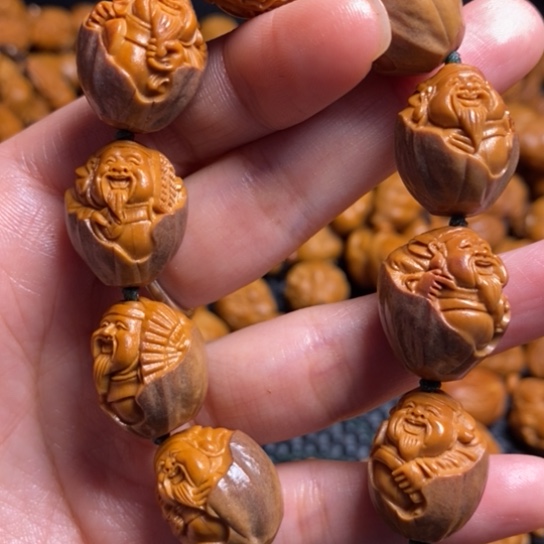 橄榄核吊坠紫皮财神