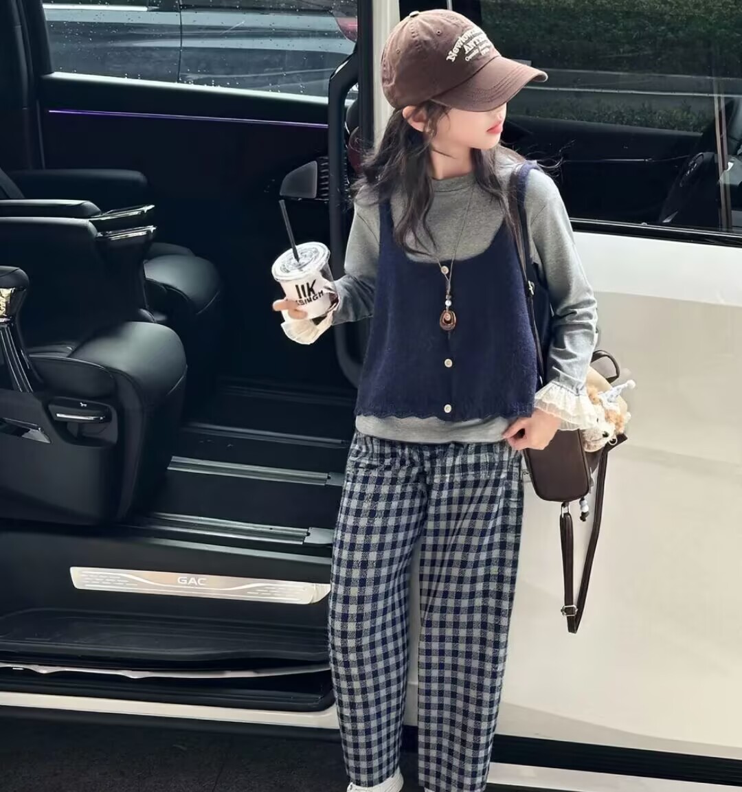 女童春秋款套装2025新款女大童洋气时髦儿童秋装打底衫马甲三件套