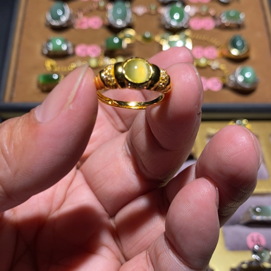 和田玉（碧玉）戒指未镶嵌