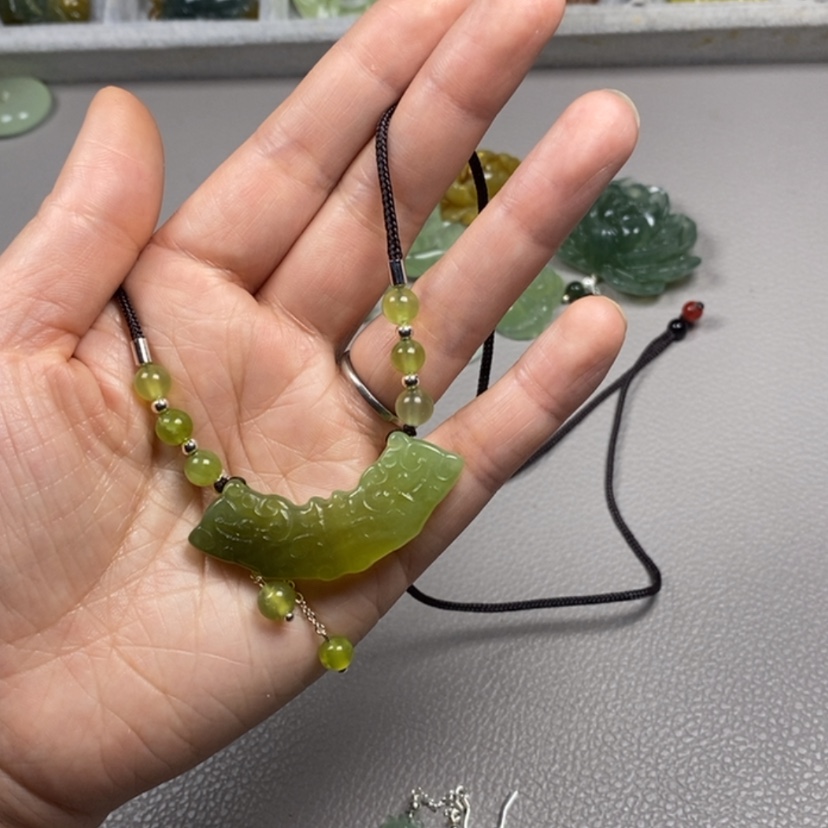 【闪购商品】蛇纹石玉挂件耳饰耳环项链未镶嵌