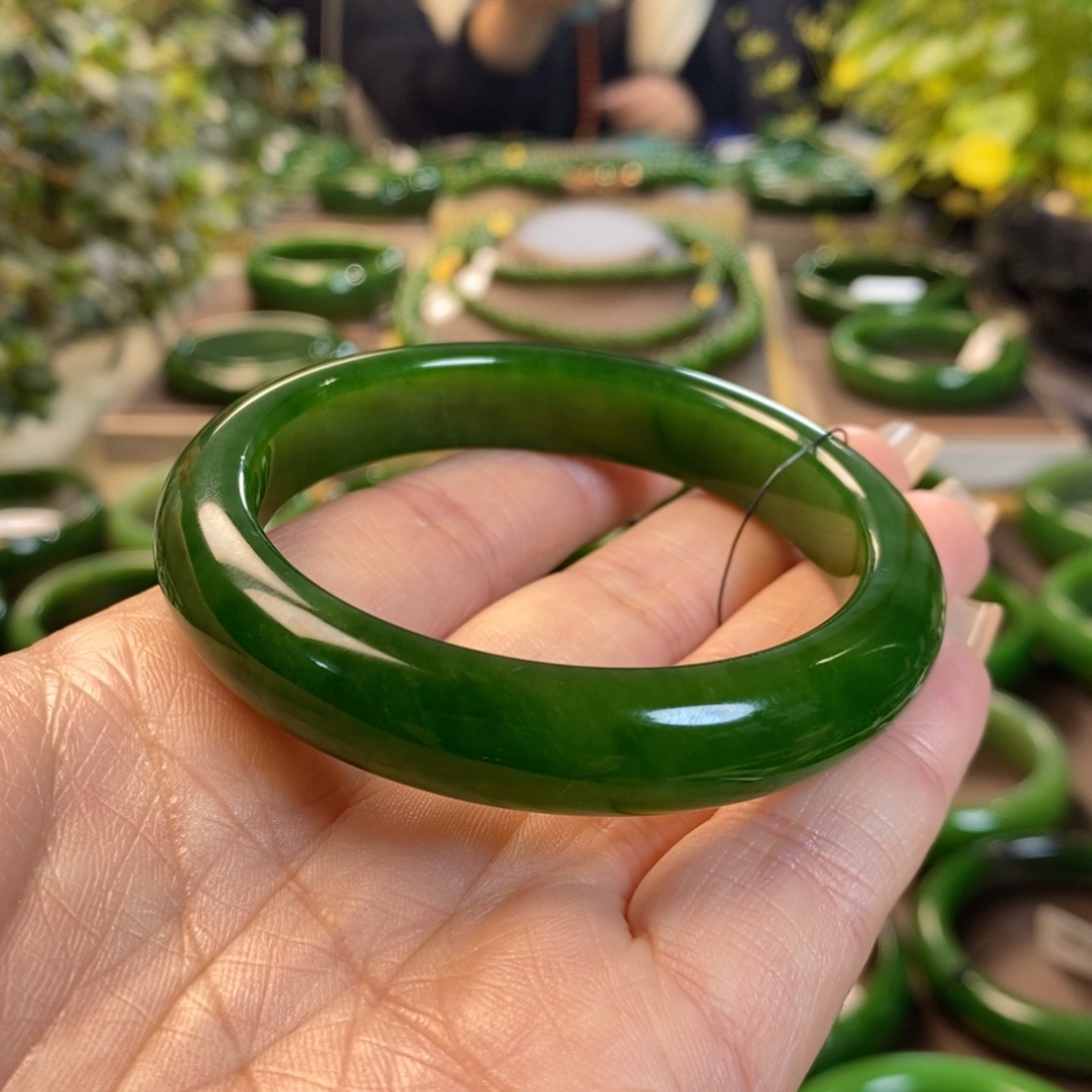 和田玉（碧玉）手镯未镶嵌