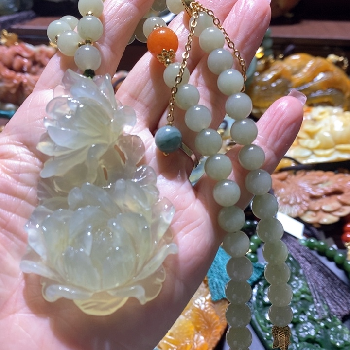 岫玉未镶嵌毛衣链