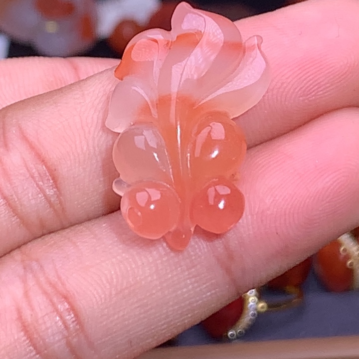 南红玛瑙未镶嵌珠宝半成品金鱼