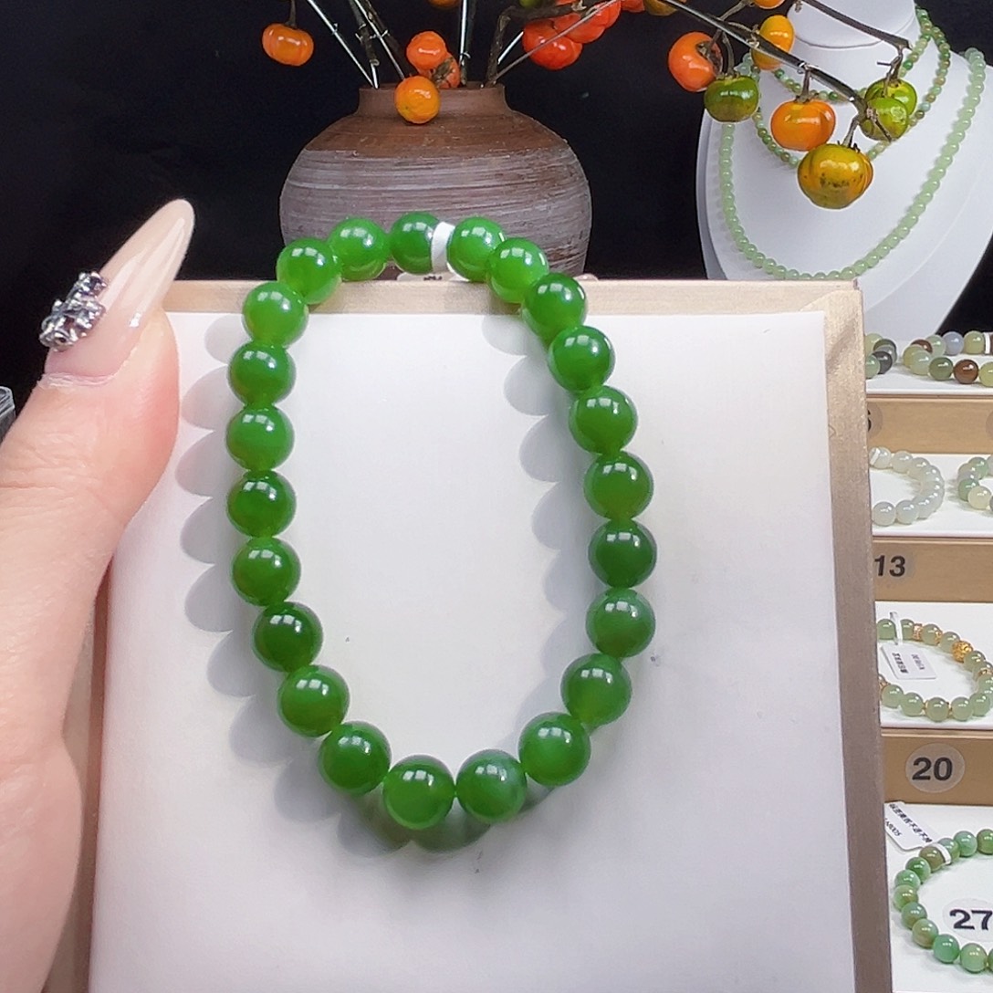 阿***茳和田玉未镶嵌手串