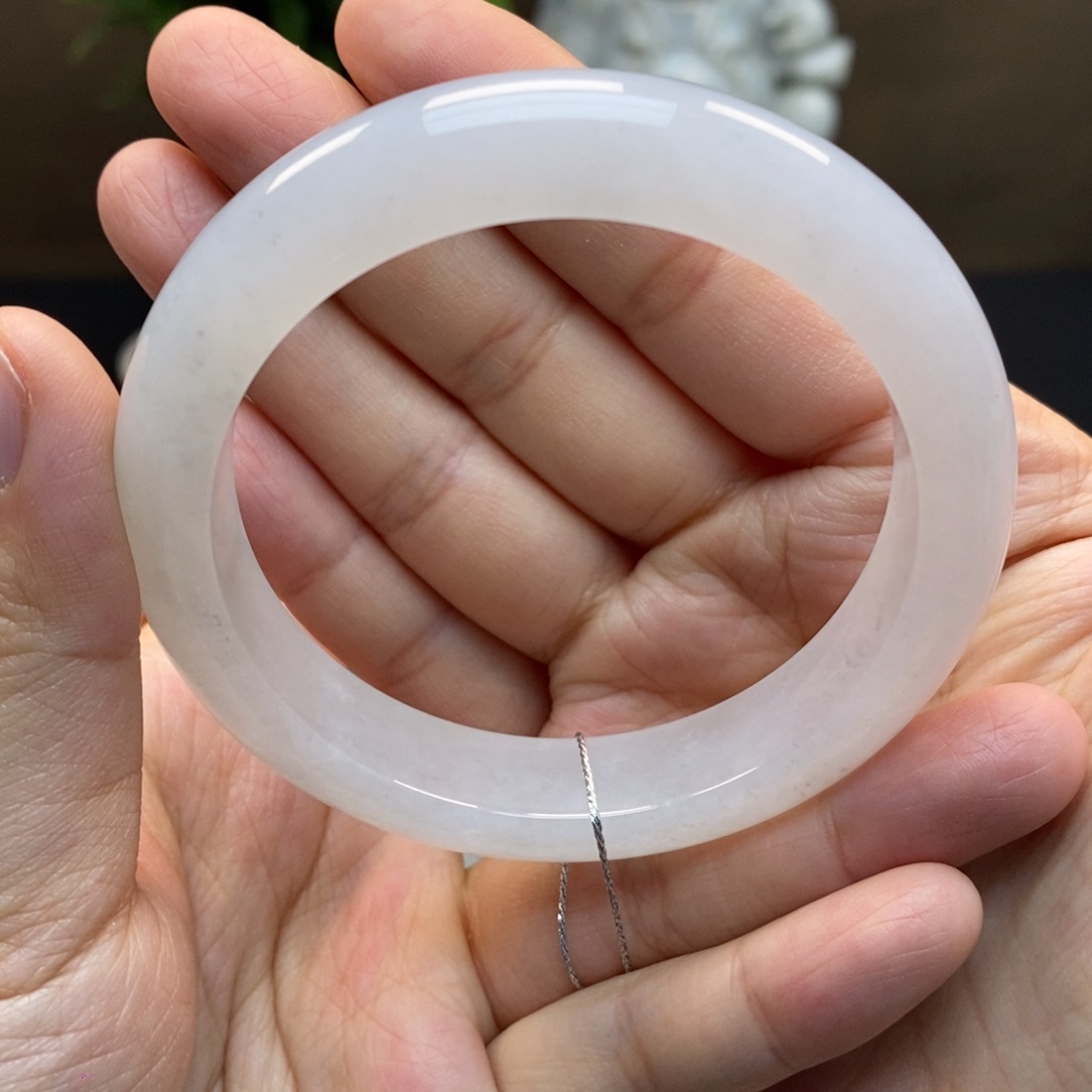 翡翠手镯未镶嵌天然