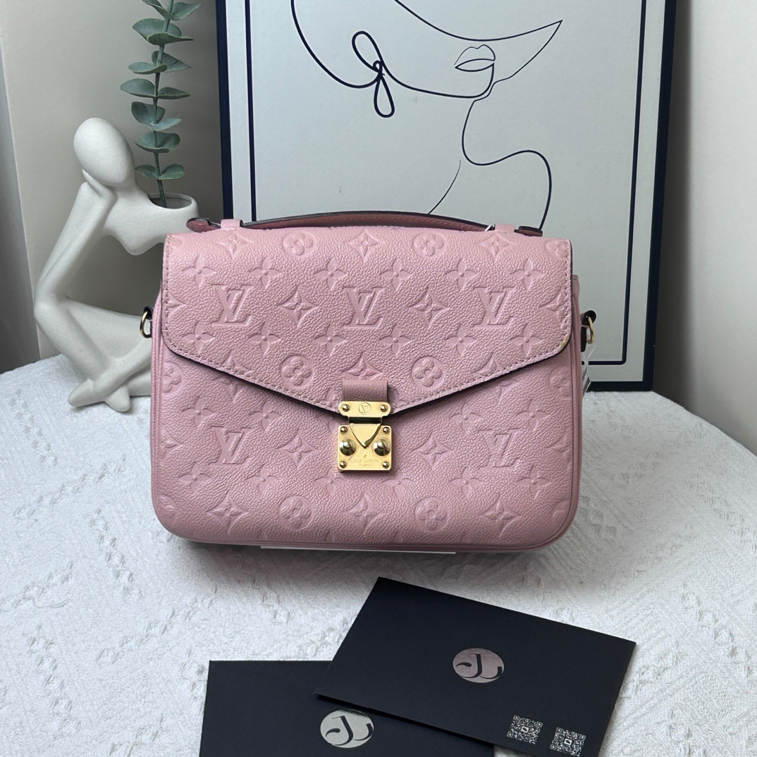 95新 LouisVuitton/路易威登 粉色全皮邮差 /JW8197