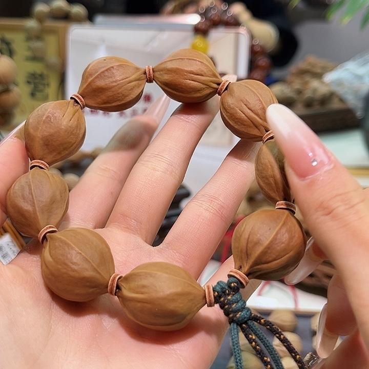 杪***枌大叶紫檀（黑酸枝木类）
