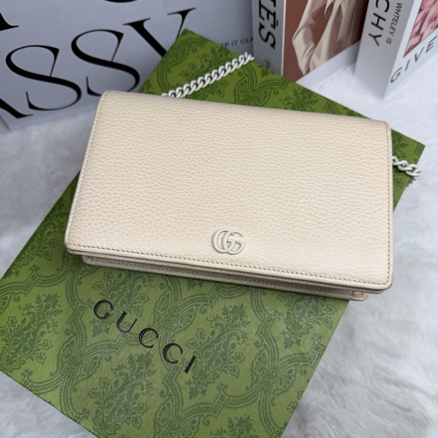 99新 GUCCI/古驰 白色全皮woc链条包 20底长-81637