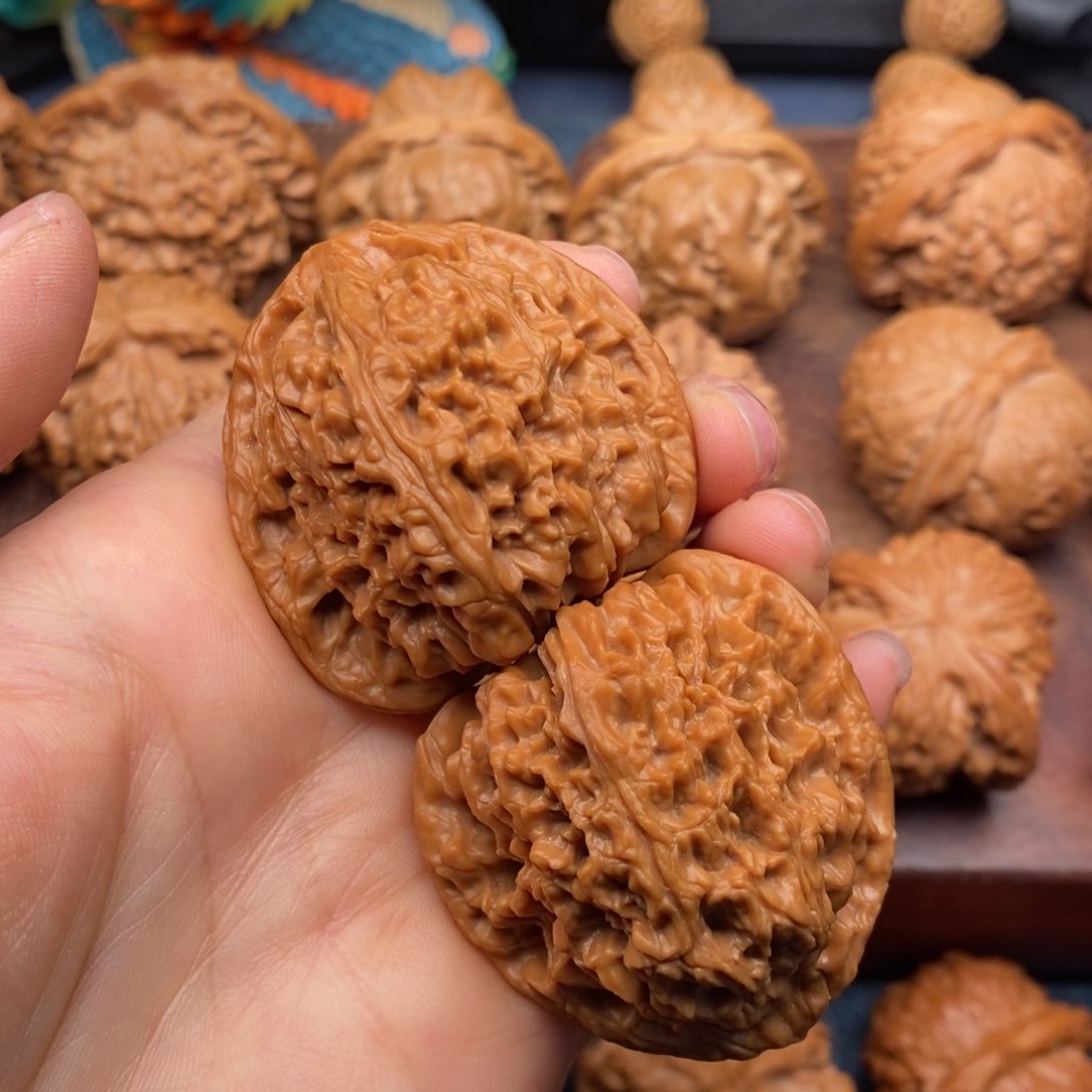 文玩核桃吊坠43全品南疆，大克重49.1