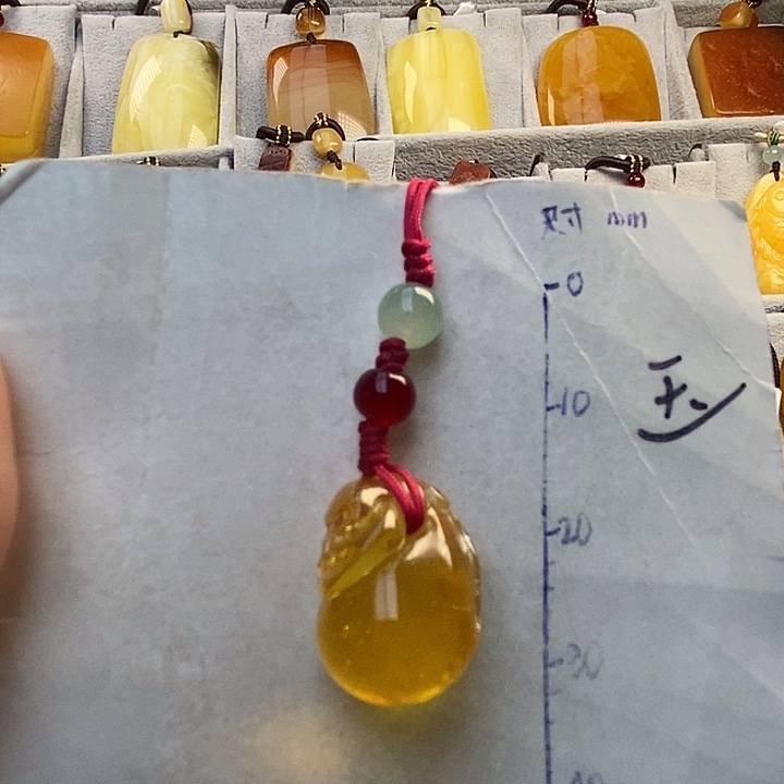 琥珀未镶嵌珠宝奇石