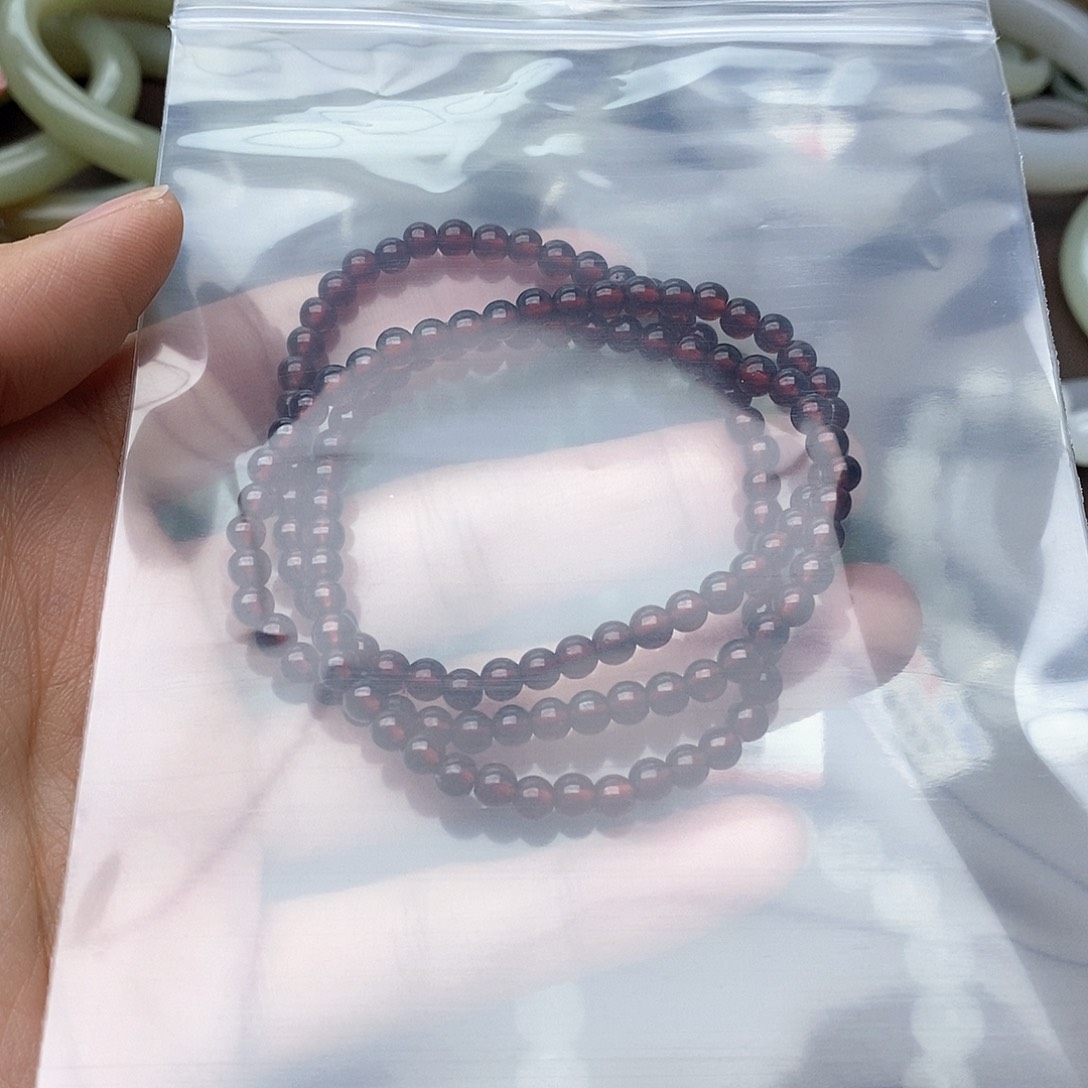 和田玉手串未镶嵌?